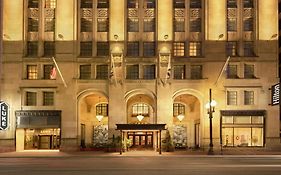 Hilton New Orleans / St. Charles Avenue Hotel Exterior photo