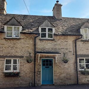 Cotswold Cottage Bed & Breakfast Luckington Exterior photo