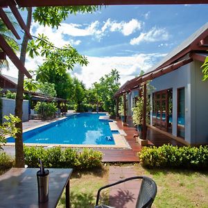 Ardea Resort Pool Villa Amphawa Exterior photo