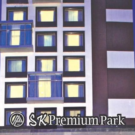 S.K Premium Park Hotel Nueva Delhi Exterior foto