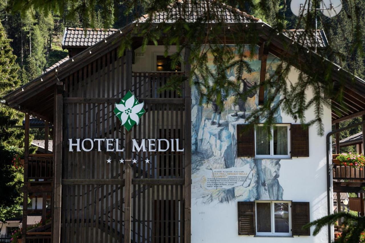 Hotel Medil Campitello di Fassa Exterior foto