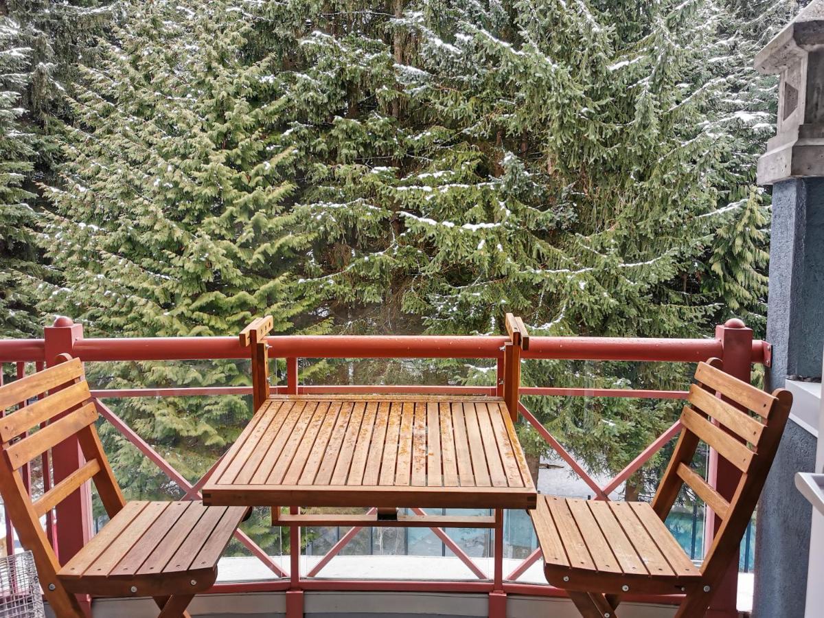 Alpenglow Lodge By Mva Whistler Exterior foto