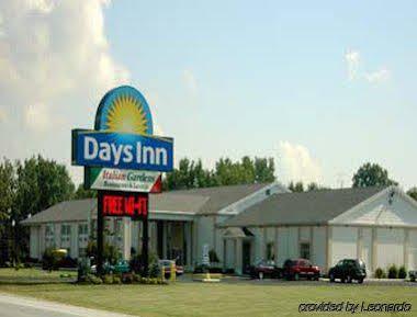 Days Inn By Wyndham Fremont Exterior foto