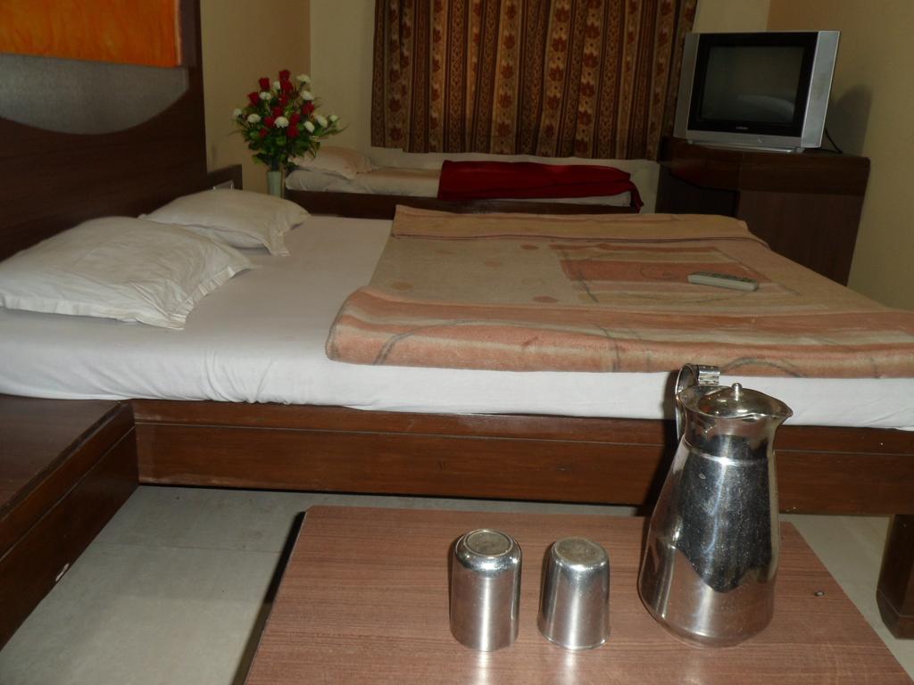 Hotel Sona Palace Mahābaleshwar Habitación foto