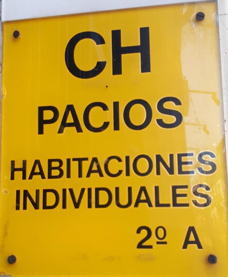 Hostal Pacios Madrid Exterior foto