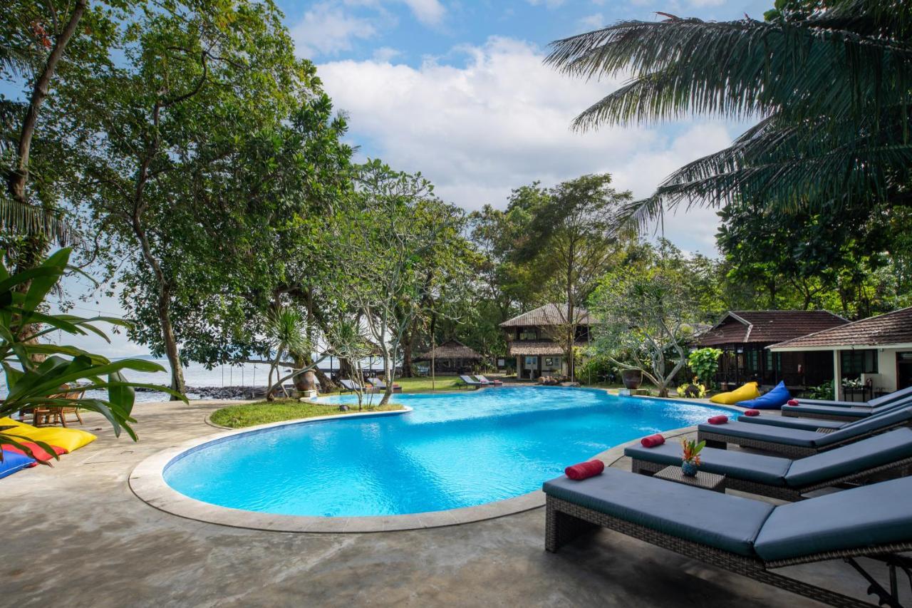 Murex Dive Resort Manado Exterior foto