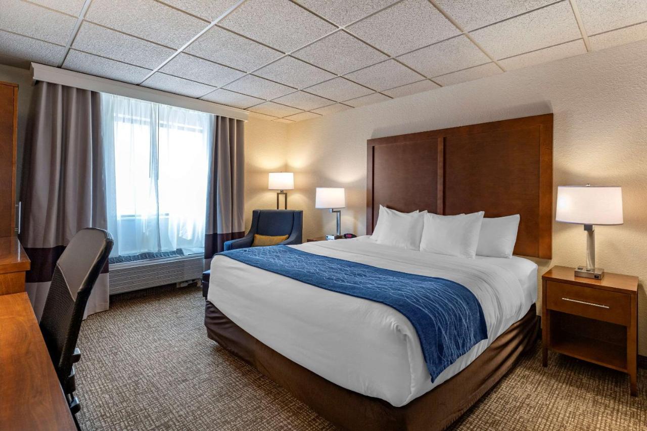 Comfort Inn & Suites Gateway To Glacier National Park Shelby Exterior foto