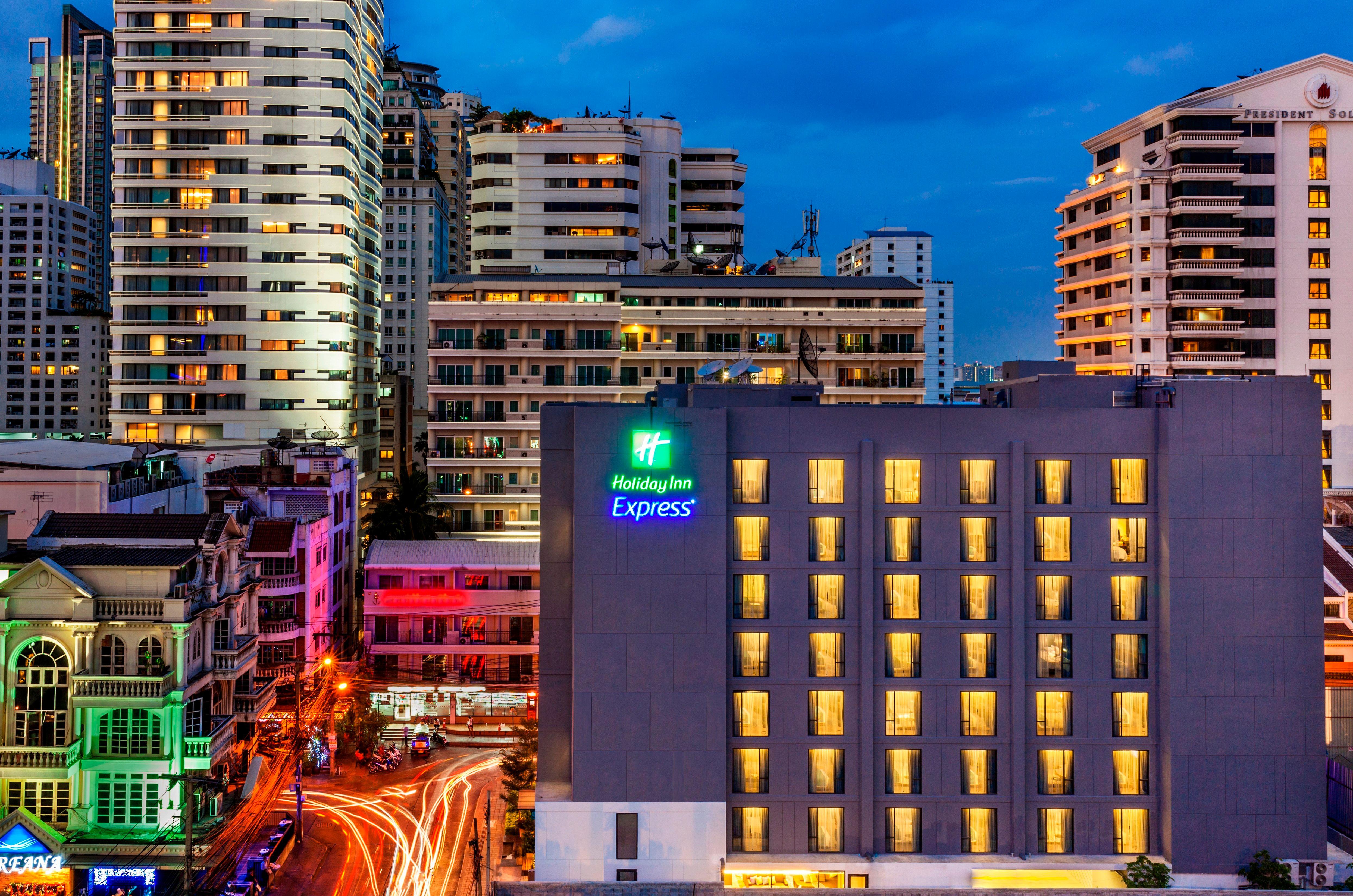 Holiday Inn Express Bangkok Sukhumvit 11, An Ihg Hotel Exterior foto