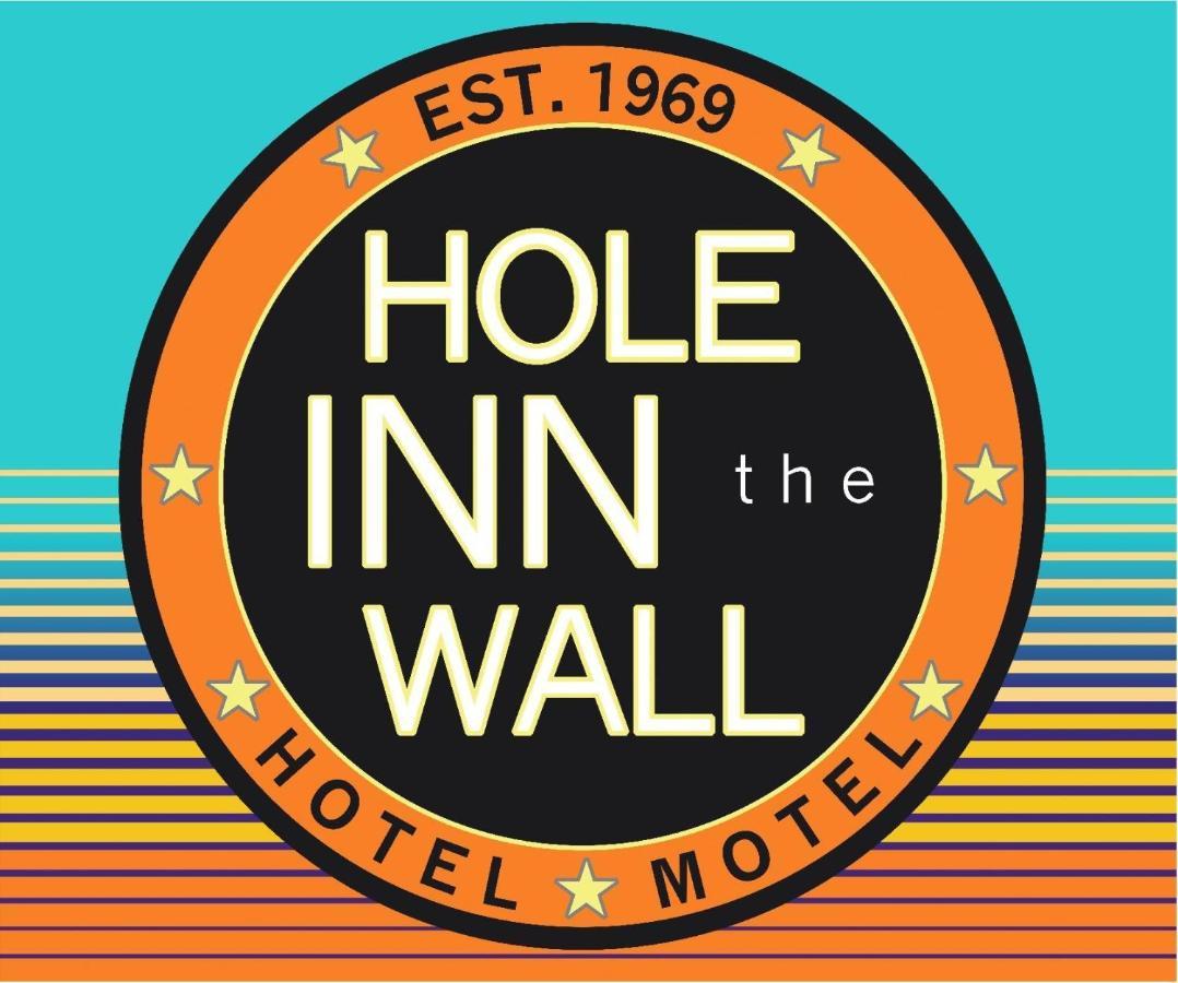Hole Inn The Wall Hotel - Fort Walton Beach - Sunset Plaza - Near Beaches & Hurlburt Exterior foto