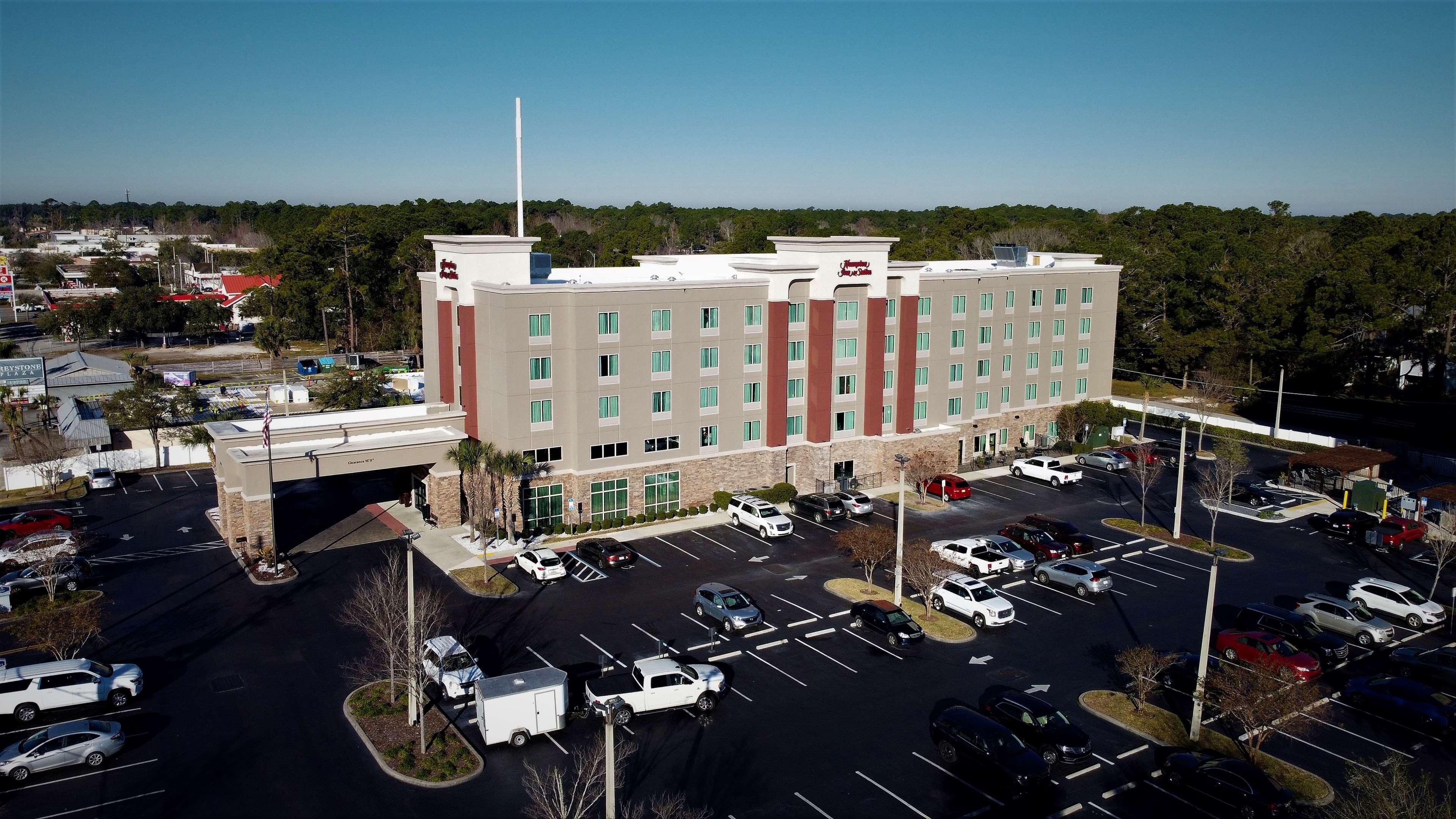 Hampton Inn & Suites Jacksonville Beach Boulevard/Mayo Clinic Exterior foto