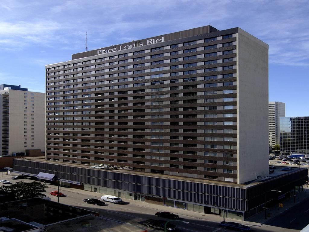 Place Louis Riel Suite Hotel Winnipeg Exterior foto