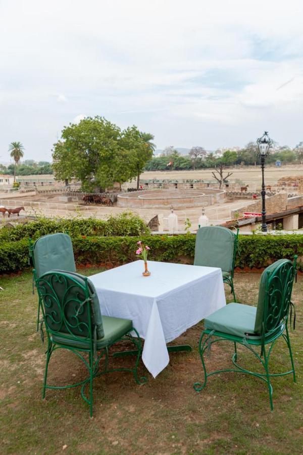 Shikarbadi Hotel - Heritage By Hrh Group Of Hotels Udaipur Exterior foto