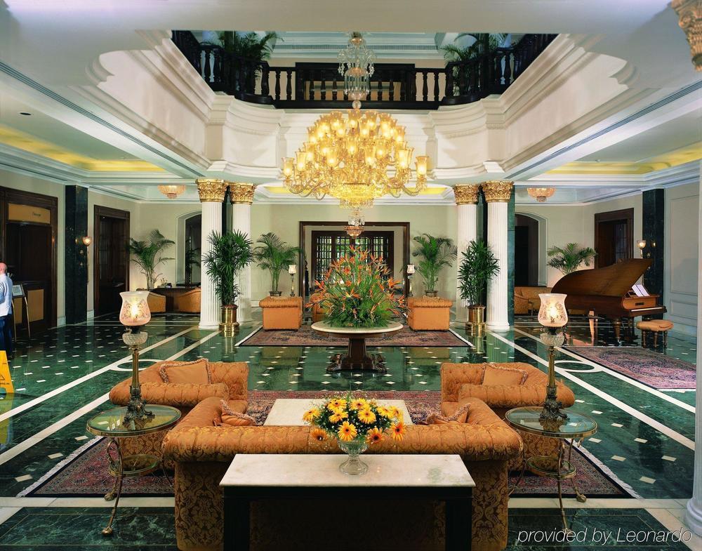 The Oberoi Grand Kolkata Hotel Interior foto