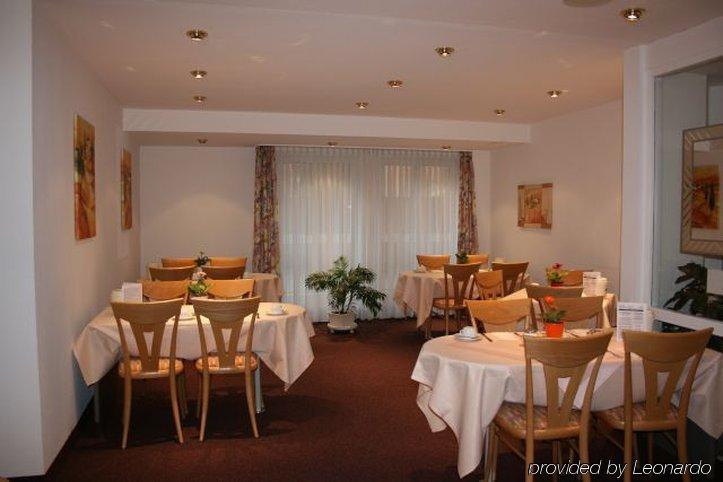 INVITE Hotel Nürnberg City Restaurante foto