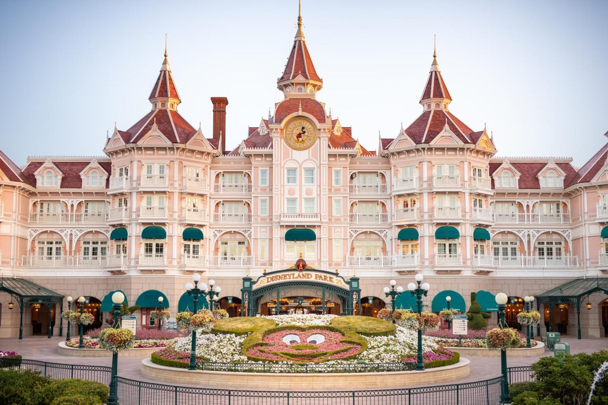 Disneyland Hotel Chessy  Exterior foto