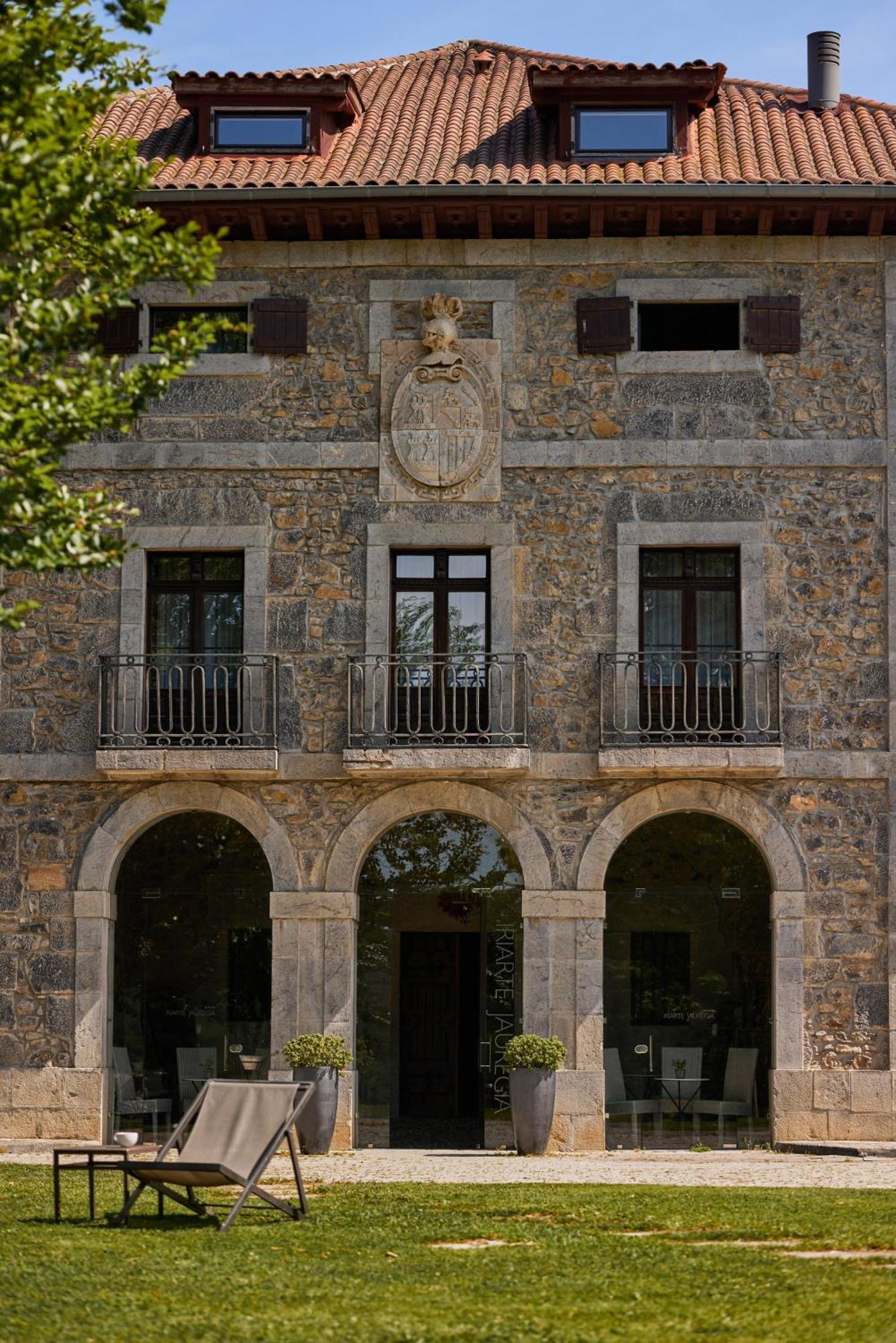 Iriarte Jauregia Hotel Bidegoian Exterior foto