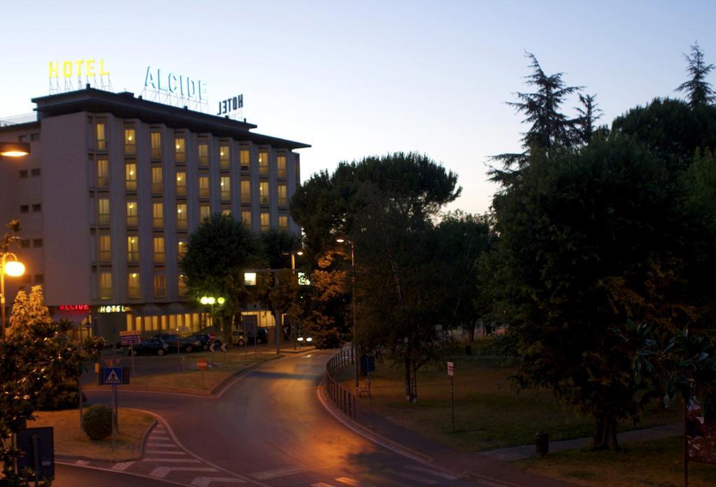 Hotel Ristorante Alcide Poggibonsi Exterior foto