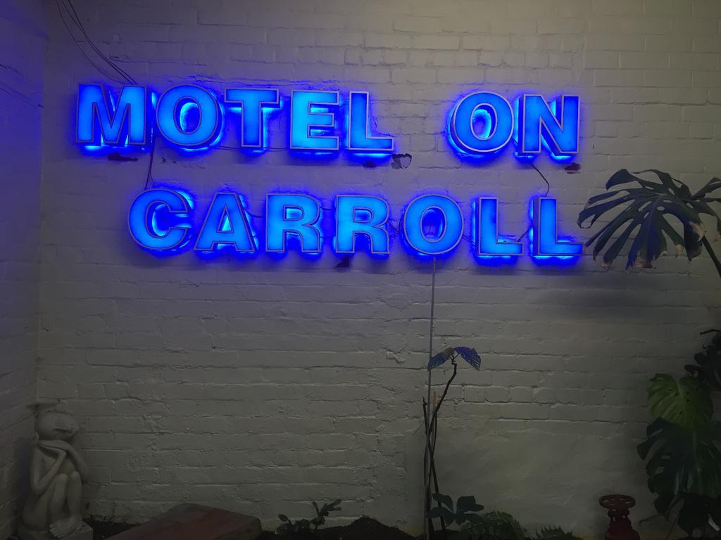 Motel on Carroll Dunedin Exterior foto