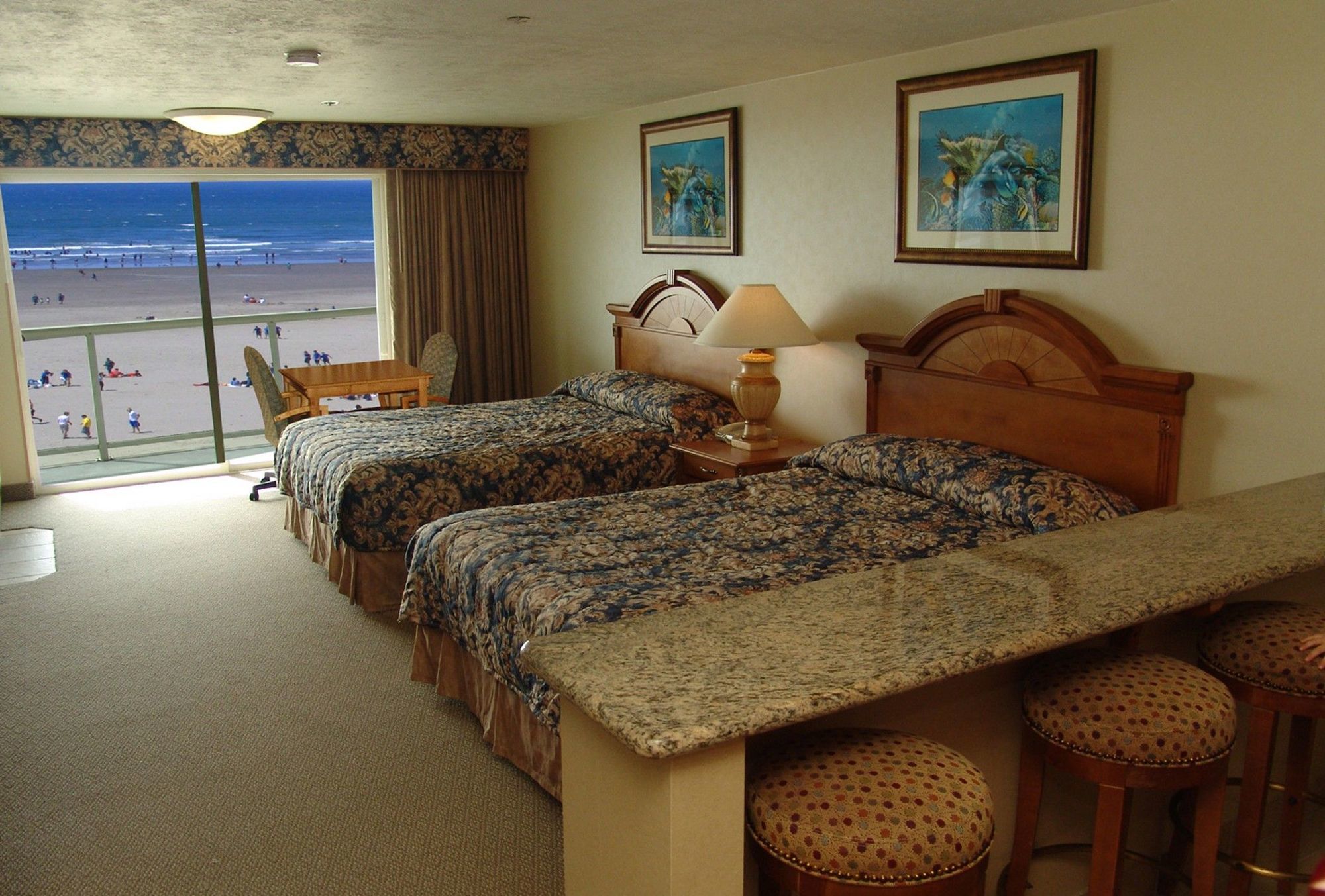 Promenade Inn & Suites Oceanfront Seaside Habitación foto