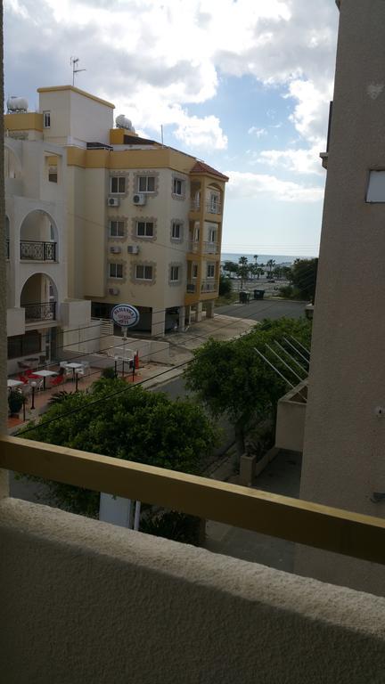 Pasianna Hotel Apartments Lárnaca Exterior foto
