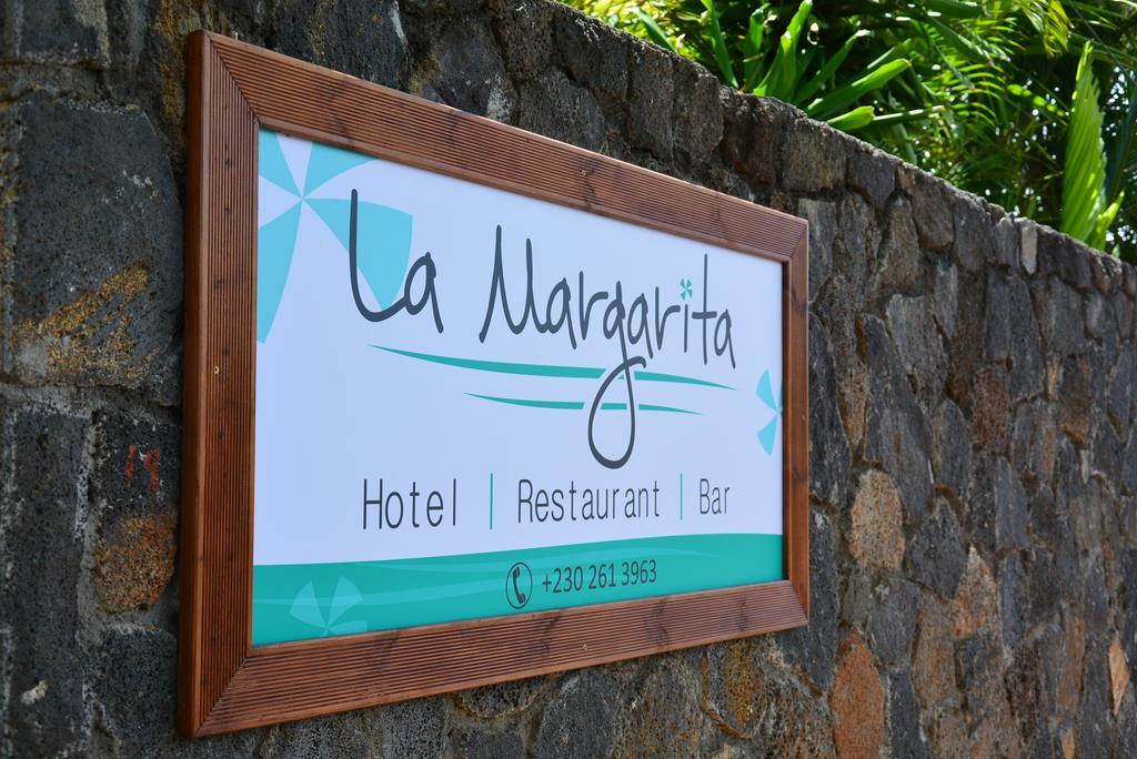 La Margarita Hotel Pointe aux Piments Exterior foto