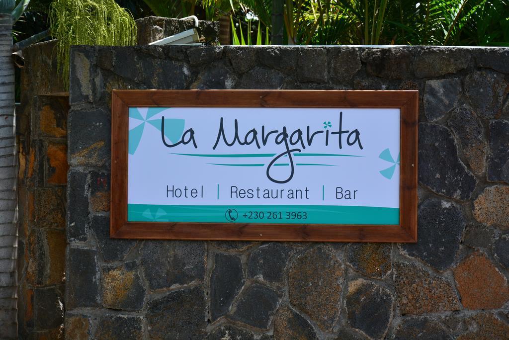 La Margarita Hotel Pointe aux Piments Exterior foto