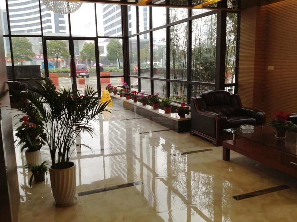 Yiting Si Ji Hotel Nantong Gongnong North Road Exterior foto