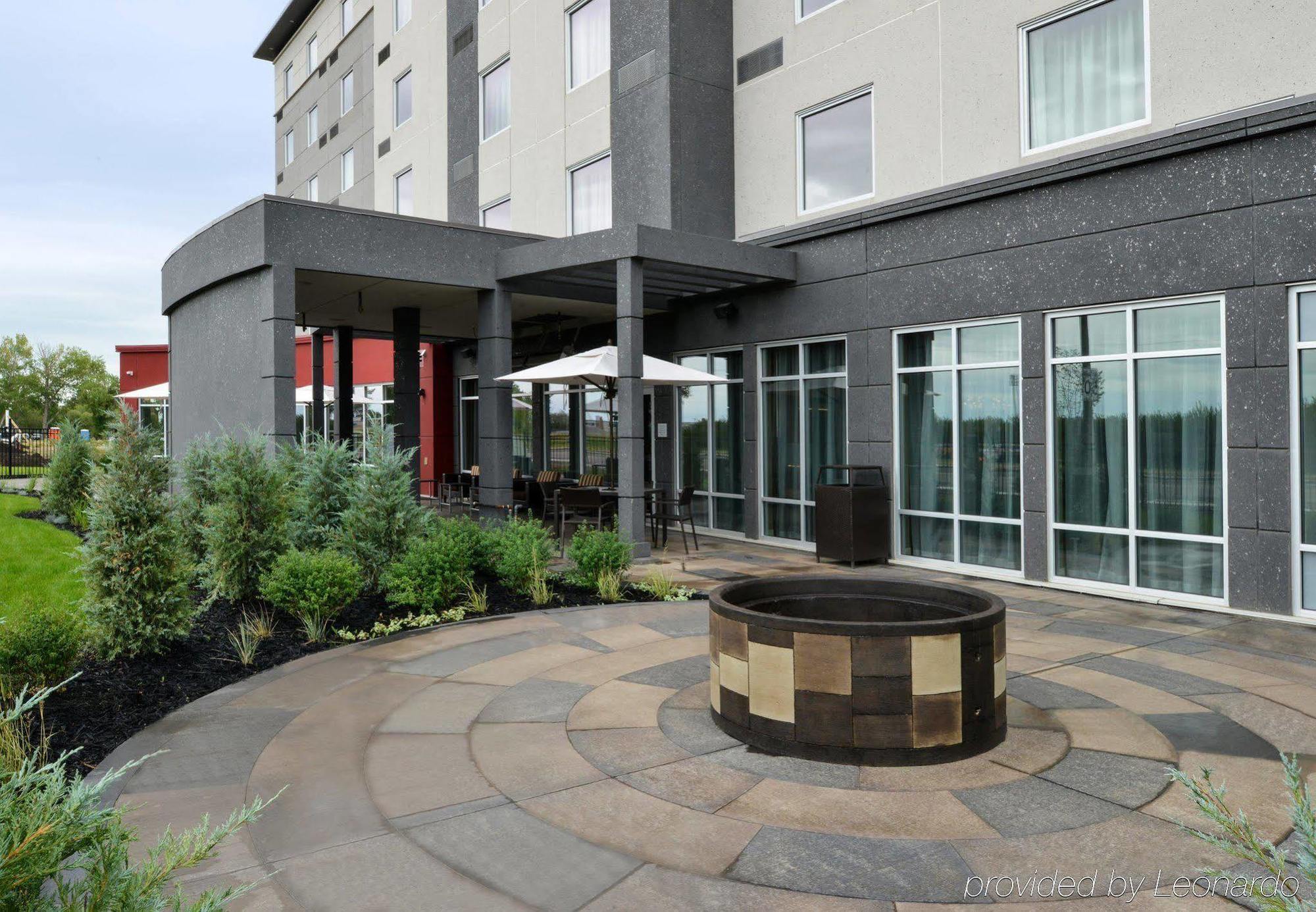 Courtyard By Marriott Saskatoon Airport Hotel Exterior foto