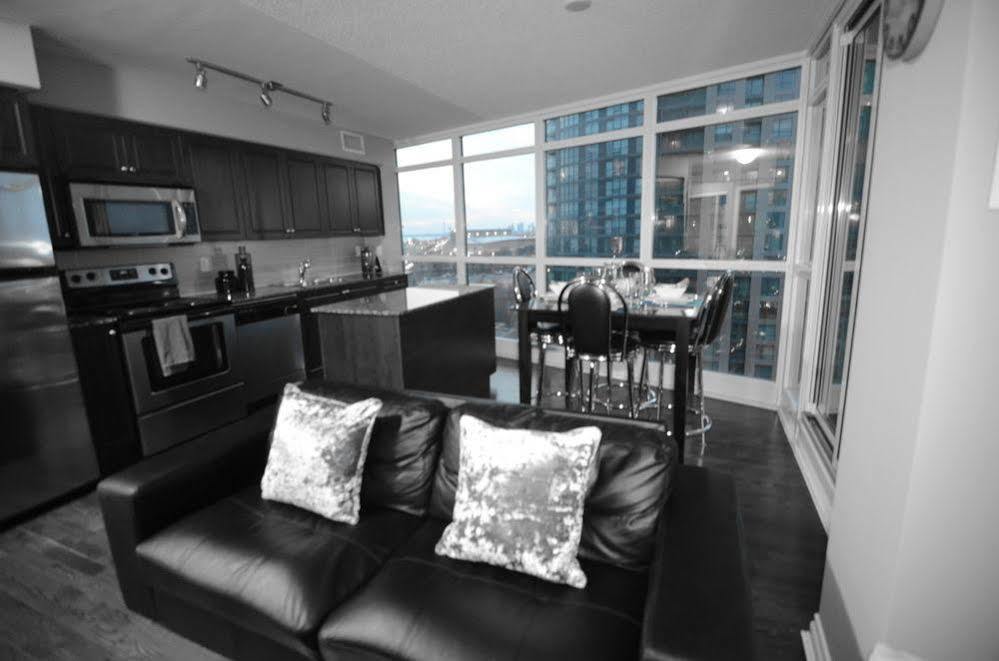 Amber Suite Toronto Exterior foto
