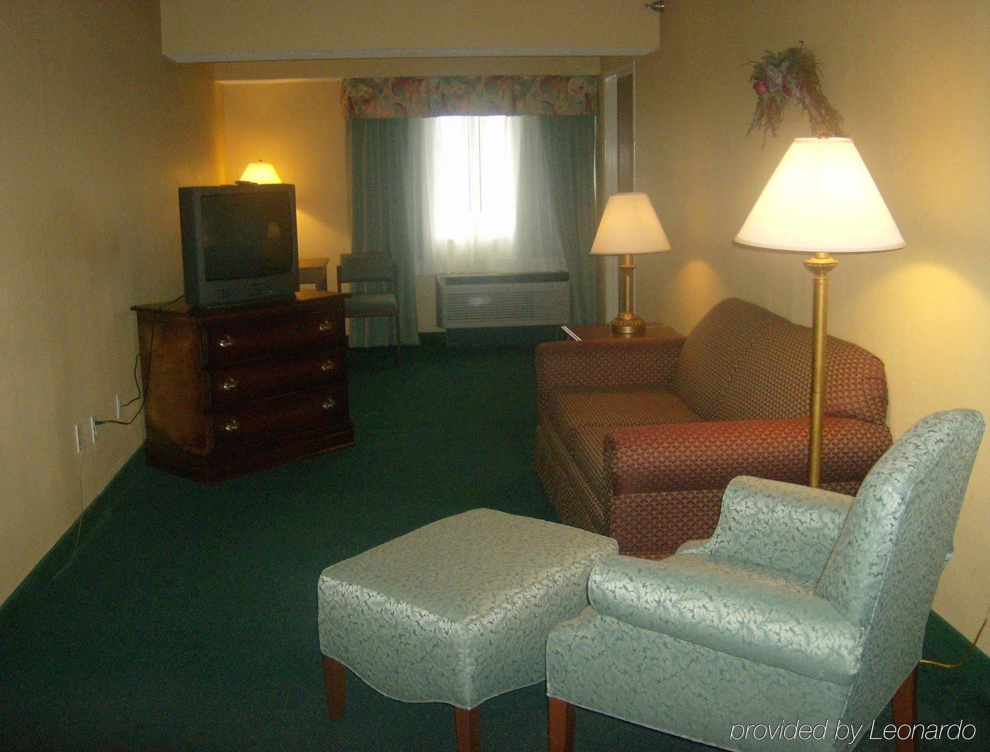 Holiday Inn Express Irwin-Pa Turnpike Exit 67, An Ihg Hotel Habitación foto