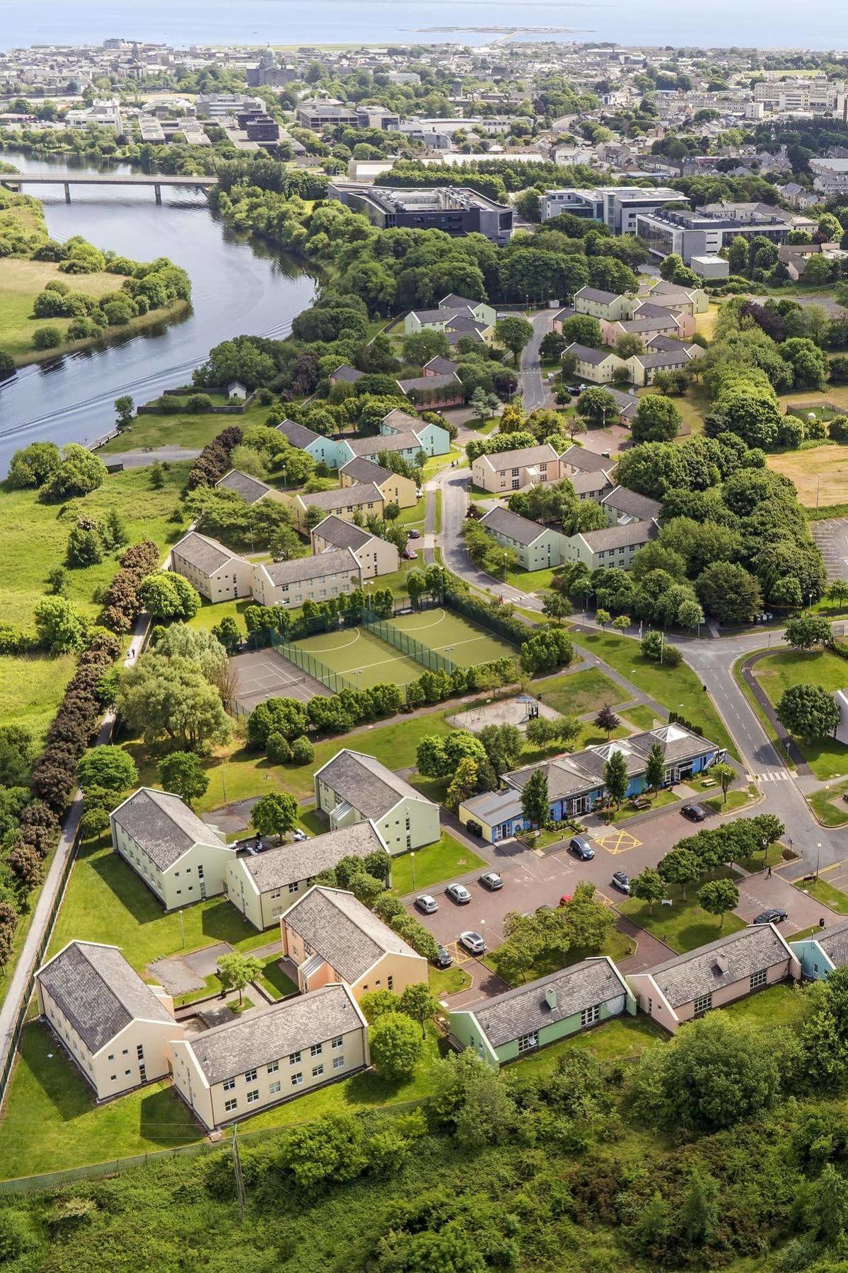 Corrib Village Apartments University Of Galway Exterior foto