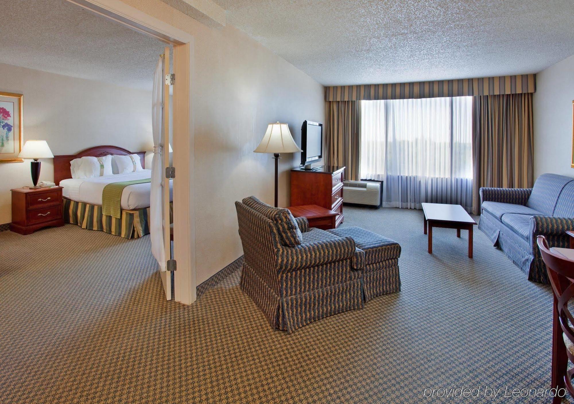 Holiday Inn Wichita East I-35, An Ihg Hotel Habitación foto