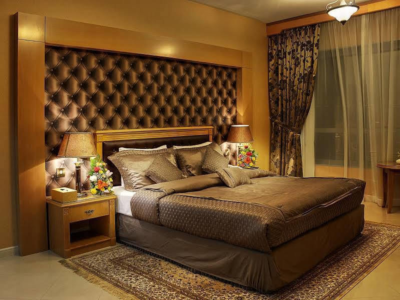Deira Suites Deluxe Hotel Suites Dubái Exterior foto
