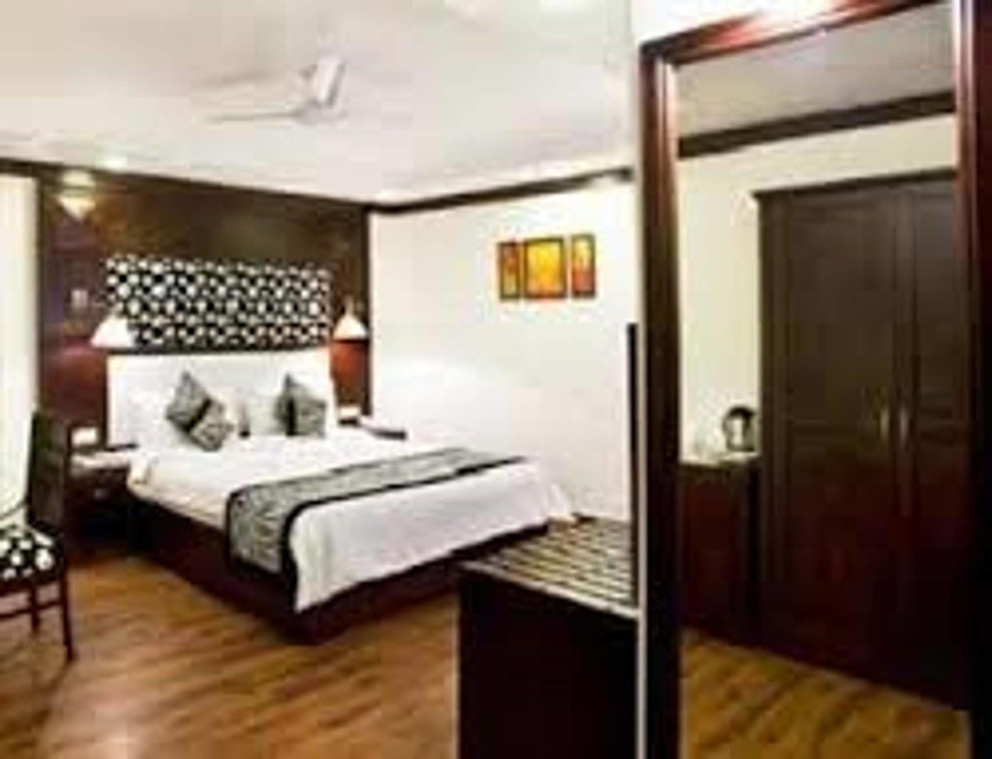 FabHotel Llyod Residency Nueva Delhi Exterior foto