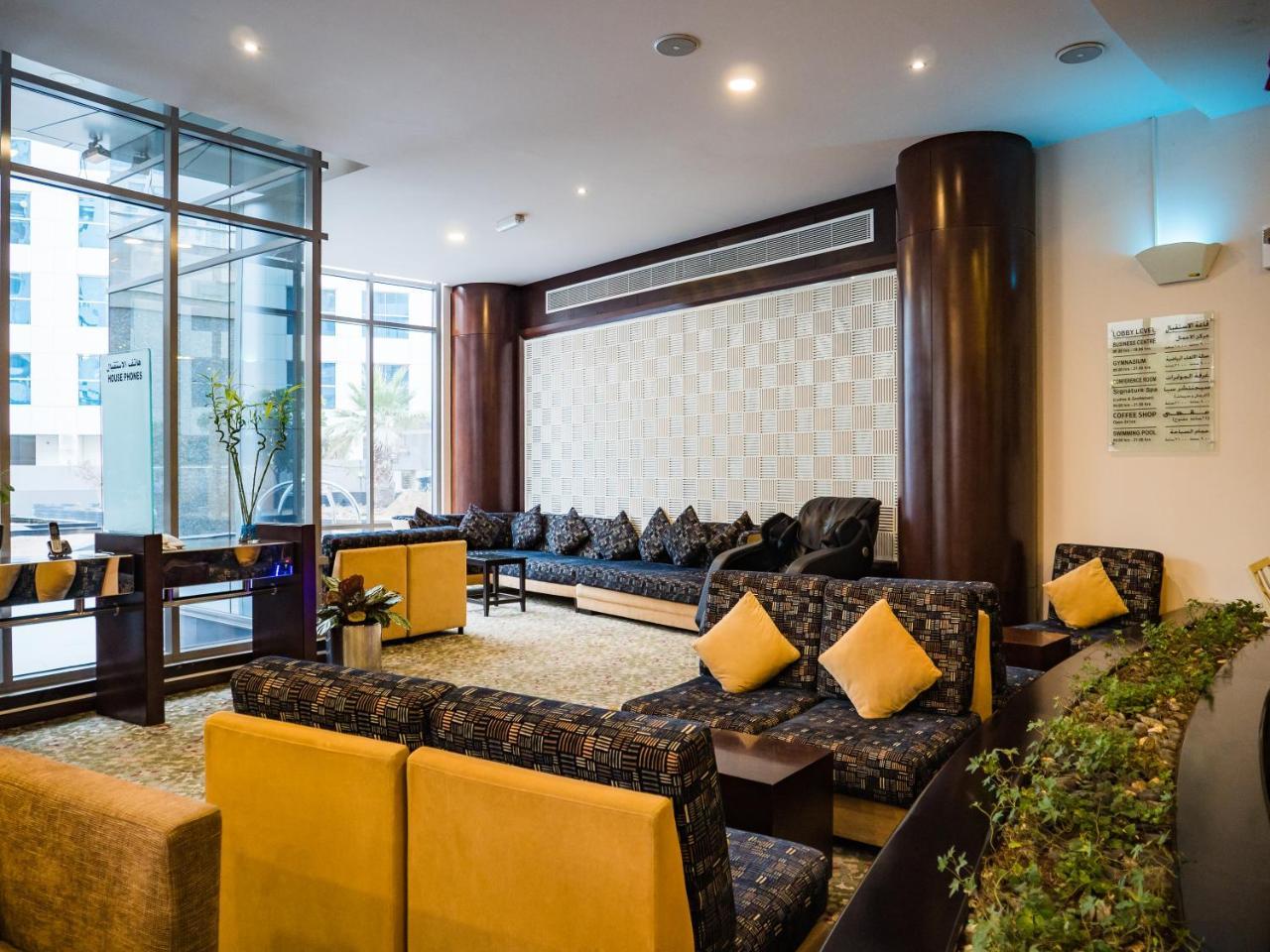 Signature Hotel Apartments And Spa Dubái Exterior foto