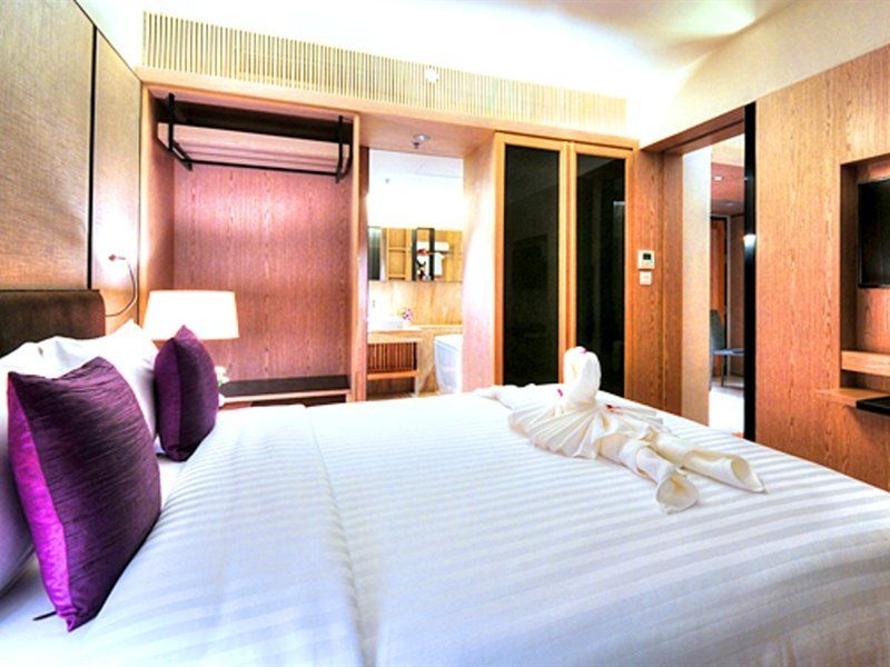Arcadia Suites Bangkok Exterior foto