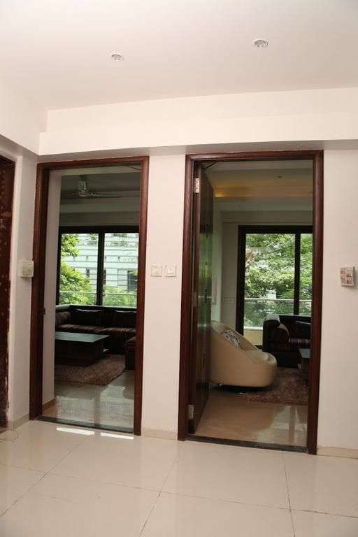 Laurent & Benon Suites - Santacruz East Bombay Exterior foto