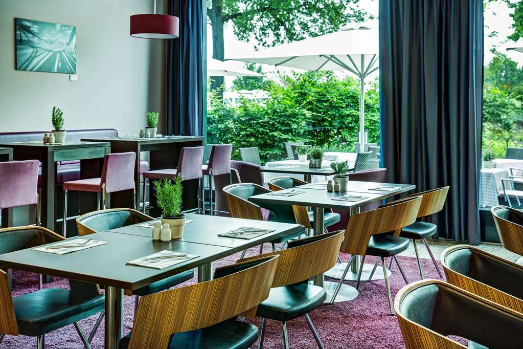 Intercityhotel Berlin Ostbahnhof Restaurante foto