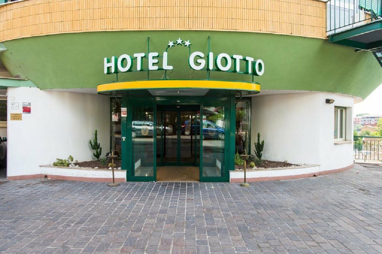Hotel Giotto Roma Exterior foto