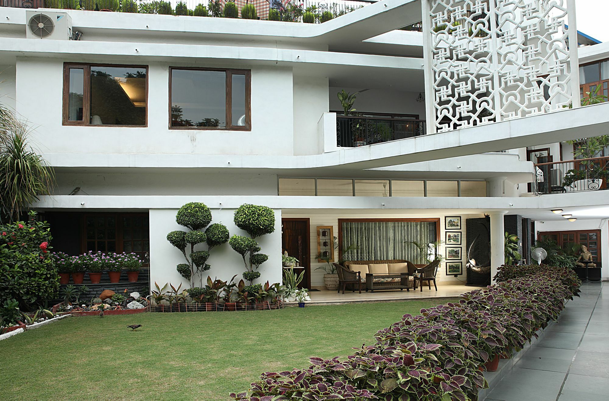 Ahuja Residencia Golf Links Hotel Nueva Delhi Exterior foto