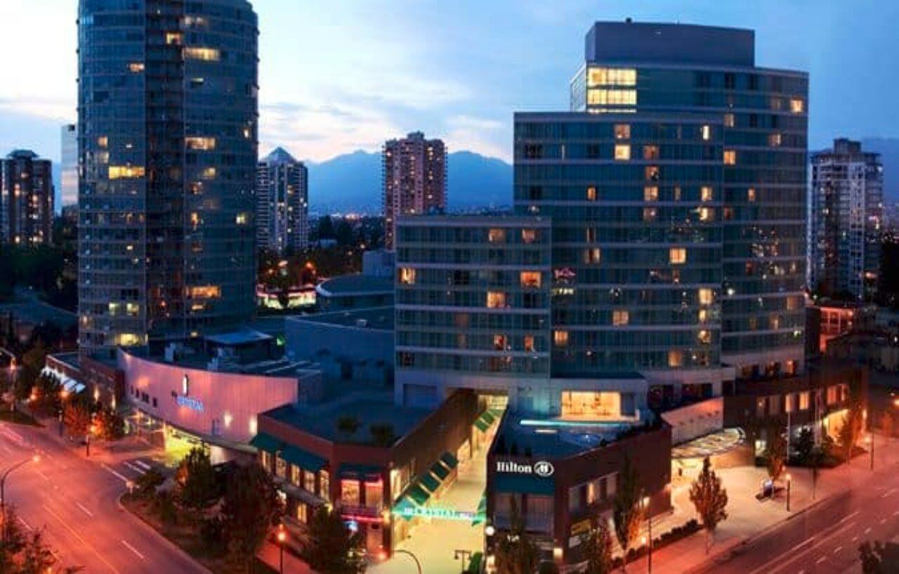 Hilton Vancouver Metrotown Burnaby Exterior foto