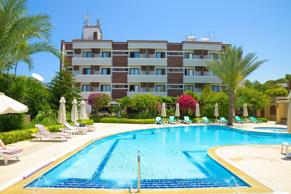 Hotel Pia Bella Kyrenia  Exterior foto