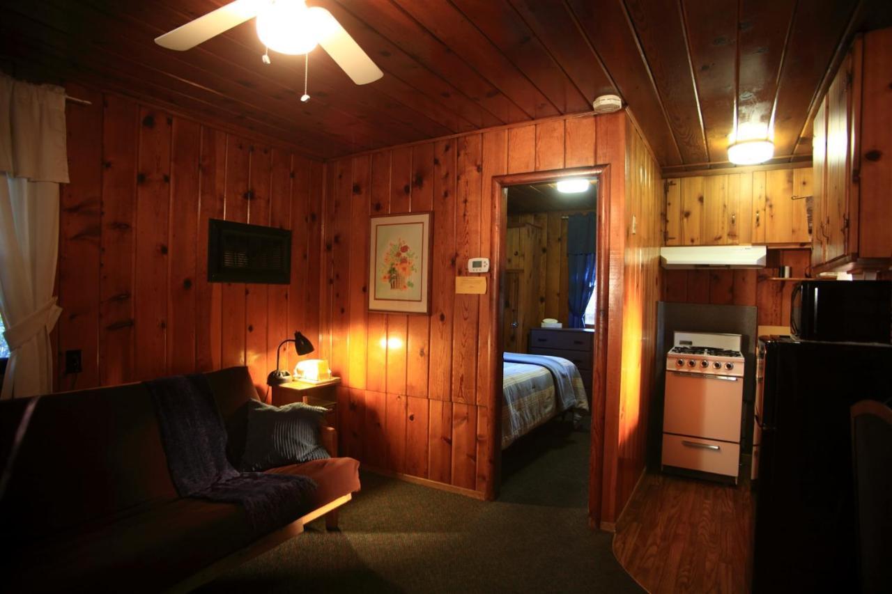Sleepy Hollow Cabins & Hotel Crestline Exterior foto